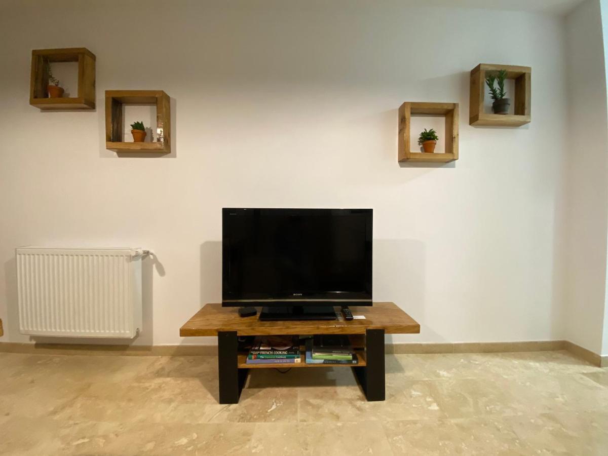 Helga'S Place Premium 1 Bedroom Condo Κλουζ-Ναπόκα Εξωτερικό φωτογραφία