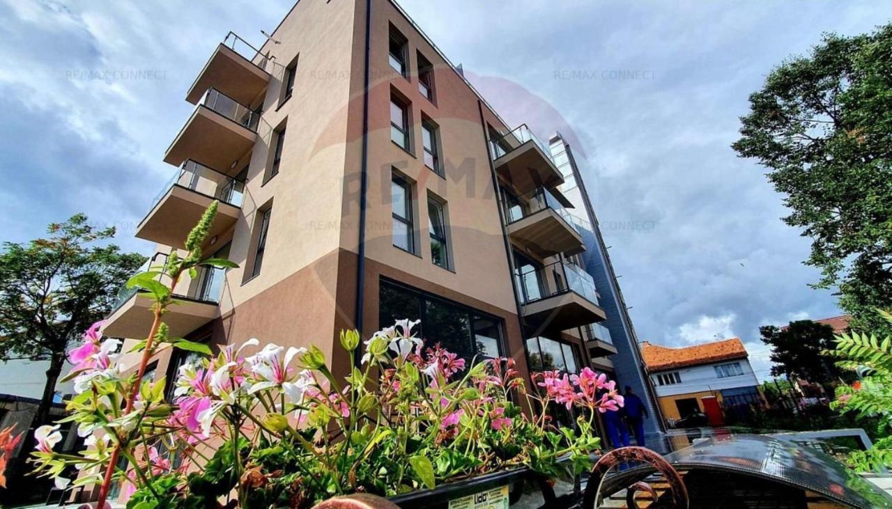 Helga'S Place Premium 1 Bedroom Condo Κλουζ-Ναπόκα Εξωτερικό φωτογραφία